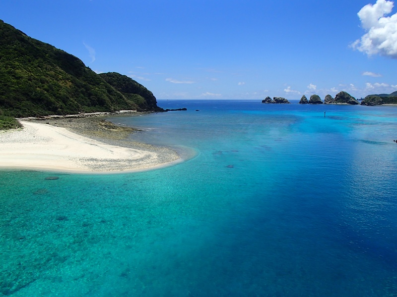 3. Overview north coast of Geruma Island